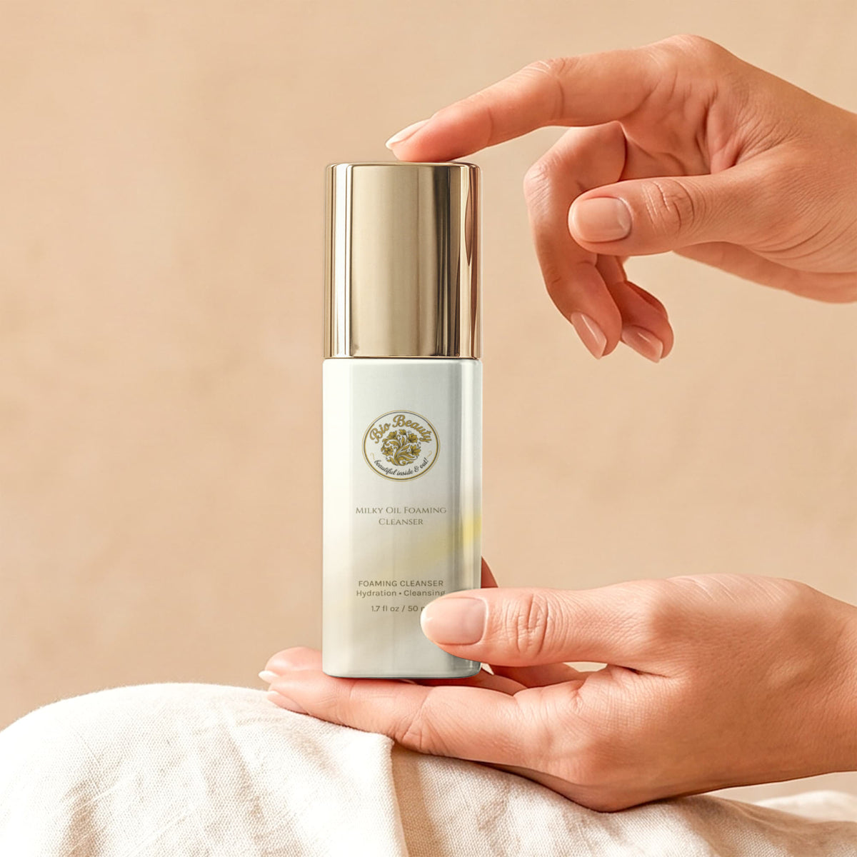 Milky Oil Foaming Cleanser Gold Cap